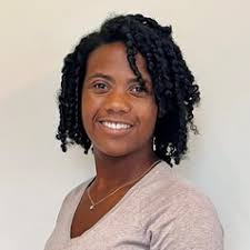 Simone Willis's Instagram, Twitter & Facebook