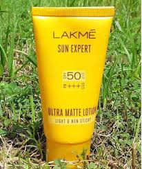 Absolut sunscreen day cream for the face is used to provide a complex effect on the skin. Lakme Sun Expert Ultra Matte Lotion Sunscreen Lotion Best Sunscreens Sunscreen