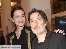 Jun 23, 2021 · attal also called for enhanced vigilance about the more contagious delta variant, first identified in india. Photo Charlotte Gainsbourg Et Yvan Attal Leur Fils Ben Tres Amoureux De Sa Cherie Sara Femme Actuelle Le Mag
