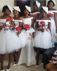 Shoppez la belle robe demoiselle d'honneur ! Acheter Broderie Florale Tulle Robes De Demoiselle Dhonneur Courte Sur Lepaule Satin Robes De Demoiselle Dhonneur De Mariage Africain Robe Dinvite De Mariage Robes De Soiree De 66 29 Du Yoursexy Cute Dhgate Com