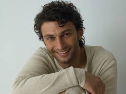 In the shadow of the moon. Jonas Kaufmann Kunstler Opera Online Die Website Fur Opernliebhaber
