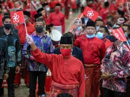 Dikenali sebagai bapa transformasi malaysia kerana usahanya dalam meninggikan perkhidmatan awam, serta pengurusan ke arah membentuk kerajaan lebih transparen. Majlis Ulangtahun Ke 4 Parti Bersatu