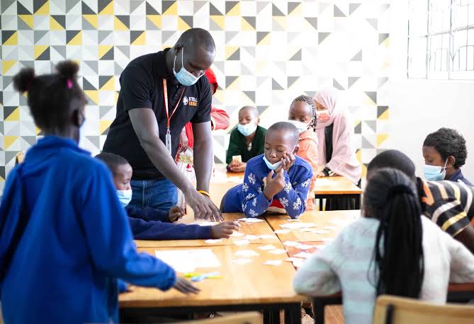 Students learning together