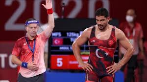 Yedi altın ve iki gümüş madalya alınan olimpiyat, en başarılı oyun olarak tarihe geçmiştir. D Rh82hyhcljtm