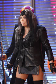 In her long career she has worked with prominent italian songwriters such as pino daniele. Loredana Berte 68 Anni In Minigonna A Sanremo 2019 Vogue Italia