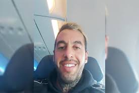 The suspect, chris saccoccia, filmed himself harassing an airline employee before his arrest and much like anyone else that's caught in a public freak out video he's been getting shamed by strangers on. Air Transat Faces Backlash After Letting Anti Lockdowner Chris Sky Fly Without A Mask