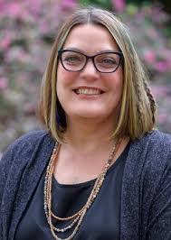 Lea Phelps's Instagram, Twitter & Facebook