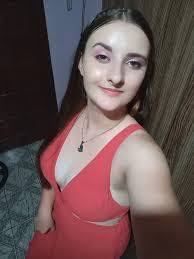 Paula Kern's Instagram, Twitter & Facebook