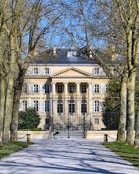 Pin By Maryan Lorcet On Demeures In 2020 Chateau Margaux French Villa Bordeaux