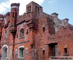 Dvě desítky studentů na pražské náplavce vzdalo hold obětem komunistického bezpráví a odpůrcům komunistického režimu. Belorusko Idealni Zajezdy Cz