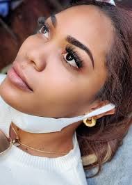 Hello everyone. If you ask me.WHAT TYPE BROWS is the best for everyone? I  honestly tell you : 💕Soft powder brows 💕Or Hairstrokes in the front and  soft powder brows the rest