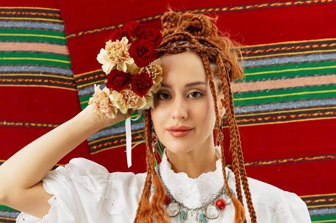 МОNА: Потенциал за Gen Z фолклор на Евровизия (Интервю) - Eurovision  Bulgaria