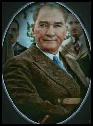 Sari Saclarin Anadolu Gibi Basak Basak Mavi Gozlerin Akdeniz Gibi Sakin Kizdi Mi Dusmana Karadeniz Hircinliginda Dosta Mavi Gozler Sarisin Sac Ve Mavi