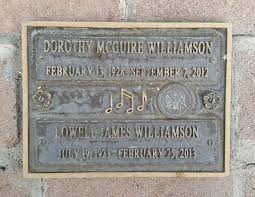 Dorothy Mcguire Singer She Performed With Older Sister Christine Mcguire And Younger Sister Phyllis Mcguire As The Famous Graves Phyllis Mcguire Headstones