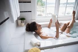 Wasser in die badewanne laufen lassen. Was Ist Der Badewanneneffekt In Der Sprache