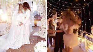 Maybe you would like to learn more about one of these? Vip Im Video Heidi Klum Prasentiert Ihr Zweites Brautkleid Stern De