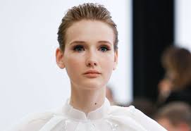 Prom hairstyles for short hair like these is the best way to get a ruffled look. 29 Pretty Prom Hairstyles For Short Hair 2019