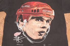 STEVE YZERMAN DETROIT Red Wings UNSIGNED 8x10 Photo (G) $7.99