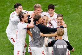 Kongeriget danmark ˈkʰɔŋəʁiːð̩ ˈtænmɑk), да́ния — давлат дар аврупои шимолӣ воқеъ дар нимҷазираи скандинавия Uels Daniya 0 4 Obzor Matcha 26 Iyunya 2021 Goda Chempionat Evropy Po Futbolu Chempionat