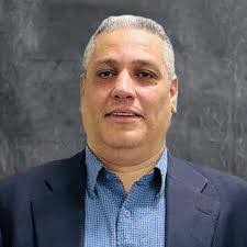 Scott Heninger's Instagram, Twitter & Facebook