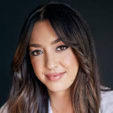 Watch The Hunting Wives