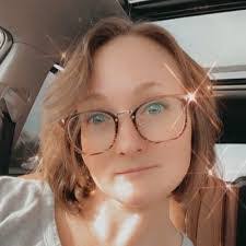 Maranda Hood's Instagram, Twitter & Facebook