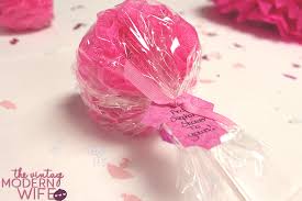 Bath puff baby shower favor : This Loofah Baby Shower Favor Is Such A Great Idea It S Adorable And Practical The Vintage Modern Wife