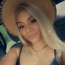 Ne'Shanioa Robinson updated her profile picture.