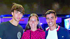 Os filhos de sérgio conceição, treinador do f. Joao Felix No Casino Com Filho De Sergio Conceicao Exclusivos Correio Da Manha
