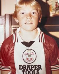 Neil McCallum (@machouagent) • Instagram photos and videos