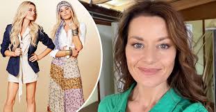 Neighbours' Madeleine West sparks return rumours with new selfie