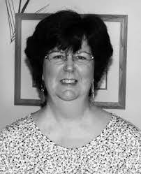 Mary Follmer's Instagram, Twitter & Facebook