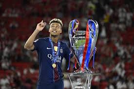 Désiré Doué après la victoire du PSG en finale de la Ligue des champions  face à Arsenal : « Je n'ai pas les mots, j'aime trop ce club » ➡️  https://l.lequipe.fr/2VK