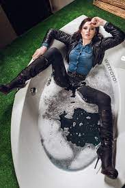 Wetlook, wetfoto, brunette, messy, mud, dirty, wet girl, wet hair, get wet, fully clothed, wet clothes, wet tight jeans, pantyhose, shirt, socks, river preview for photoset 220. Brunette Girl In Tight Jeans Overall And Jacket Gets Completely Wet In Bath Wetfoto Com