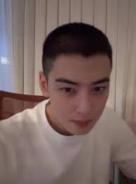 D~01 Thank you for your time to do a live today. It finally hit so hard.  Seeing you Live & with that look it feels surreal. My love, please be safe  always.