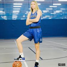 Paige Bueckers - Free pics, galleries & more at Babepedia