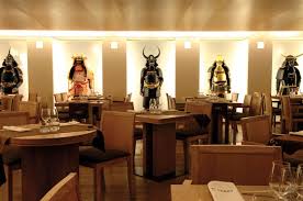 Restaurant japonais, situé à proximité de la tour eiffel, avec vue sur la seine, le benkay est le temple de la gastronomie japonaise à paris. Ozu Guides Restaurants Paris 16