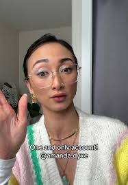 Amanda Huml's Instagram, Twitter & Facebook