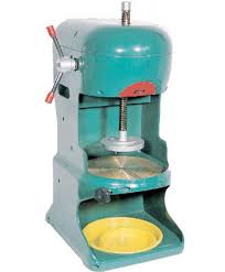 To shave ice, place ice in the top, put on the cover, press the button and voila! Golden Bull 180w Electric Ice Shaving Machine My Power Tools