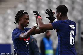 Paul pogba and girlfriend maria salaues took a break from their new role as parents to head out pogba, 25, took the model to the ivy restaurant in manchester as the couple enjoyed a brief break. Manchester United Posing Great Threat To Real Madrid In The Race To Sign Eduardo Camavinga Aktuelle Boulevard Nachrichten Und Fotogalerien Zu Stars Sternchen