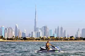 Tesisin kendine özel kum plajı bulunmaktadır. Jet Ski Rental Watersports By First Yacht