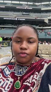 Get those limited view seats 🤫😮‍💨 bummed I wasn’t able to show them my  painting, strict around there lol concert 10/10 #gnxtour2025 #sza  #kendricklamar #fyp