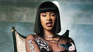 'bodak yellow' was the first song by a solo female rapper to have reached the number one spot on the billboard hot 100 since lauryn hill's doo wop (that thing) in 1998. Cardi B Bodak Yellow Dominates Pandora Over The Weekend The Hype Magazine