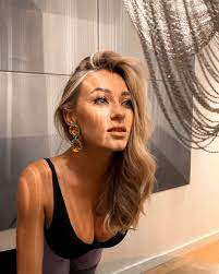 Marcelina zawadzka za kierownicą ciężarówki dojechała do mety africa eco race. Polubienia 16 5 Tys Komentarze 166 Marcelina Zawadzka Marcelina Zawadzka Na Instagramie Go Medium Light Skin Light Medium Skin Tone Light Skin Tone