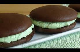 Bird In Hand Bake Shop Lancaster Pa Get Six Jumbo Mint Whoopie Pies Moist Chocolate Cake Sandwiches With A Generous Portion Of Cool Mint Flavored Filling In The Middle Available For With Images Whoopie Pies