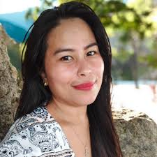 Ugma najud ang Grand Opening grabe ka gwapa na kaayo! Dili najud mahutdan  ky pagka daghan nag freezers puno tanan ug cakes! 🎂 🤩💛👏🏻 Bisita mo  ugma @ 7:30 am guys daghan