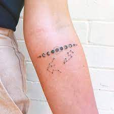 Uv Tattoo Artist Tukoi Oya In 2020 Minimalist Tattoo Uv Tattoo Tattoos