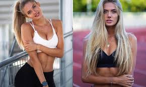 This talented and young athlete is praised all over the world for her charming looks and sporty personality. Alica Schmidt La Sexy Preparatrice Atletica Del Borussia Dortmund Fa Impazzire Il Web Foto Primapagina Calciomercato Com