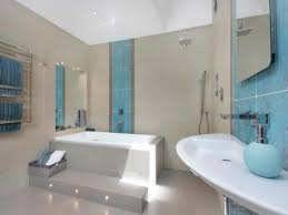 Badewanne Einfliesen Badewanne Einbauen Und Verkleiden Eingebaute Badewanne Modernes Badezimmerdesign Badezimmereinrichtung