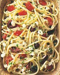 Spaghetti With Tomatoes Black Olives Garlic And Feta Cheese Recipe Recipe Yummy Food Recipes Food